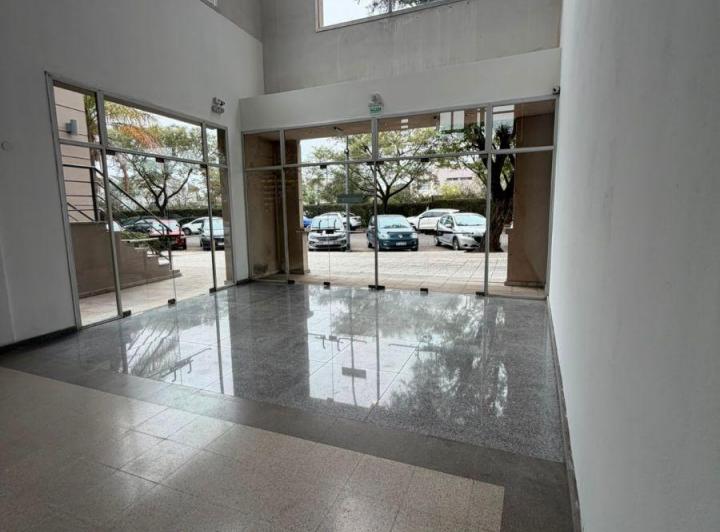 Local comercial · 50m² · 1 Ambiente · 1 Cochera
