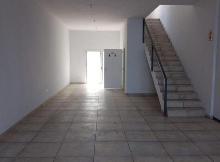 Local comercial · 100m²