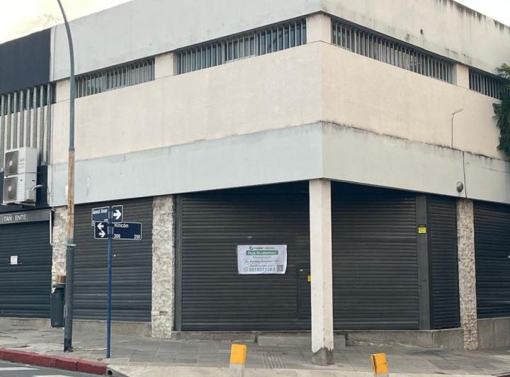 Local comercial · 150m² · 2 Ambientes