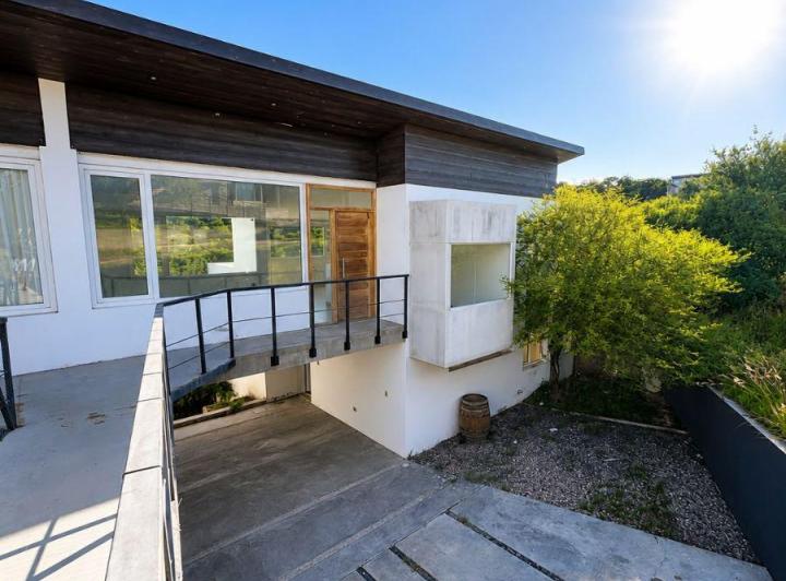 PH · 200m² · 6 Ambientes · 2 Cocheras