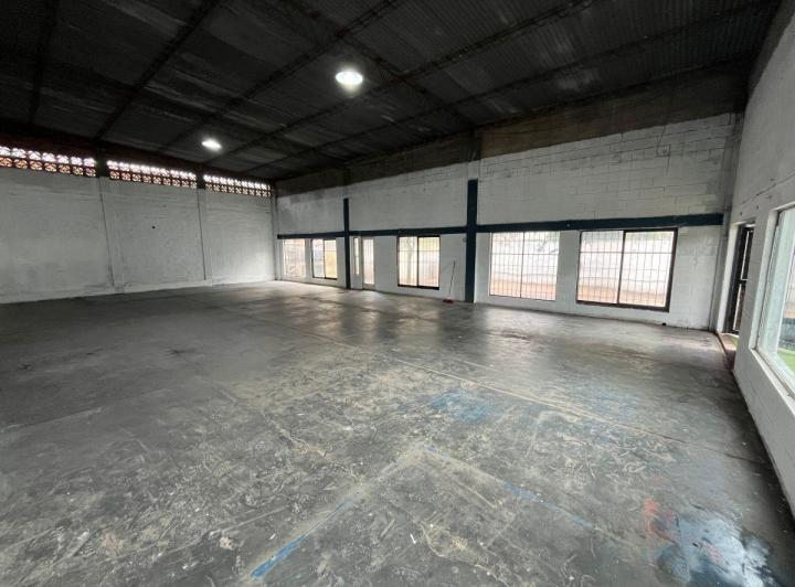 Local comercial · 207m² · 1 Ambiente