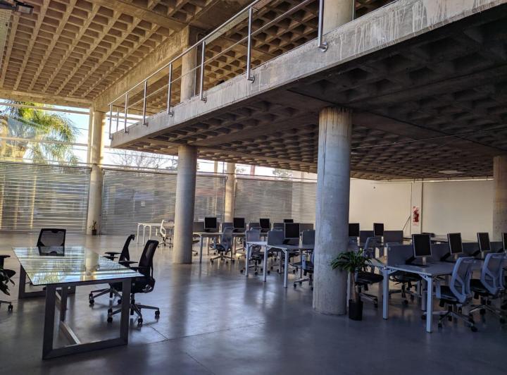 Local comercial · 1500m² · 8 Ambientes