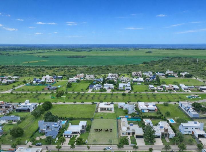 Terreno · 1031m²