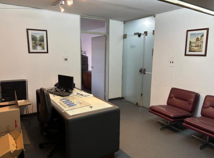 Oficina comercial · 75m² · 5 Ambientes