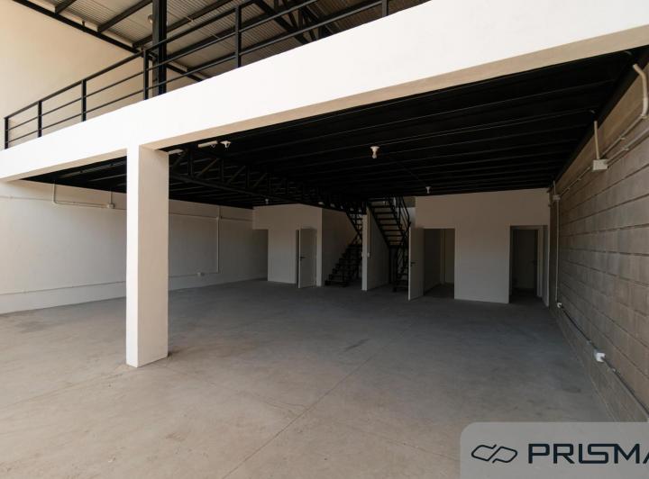 Local comercial · 140m²