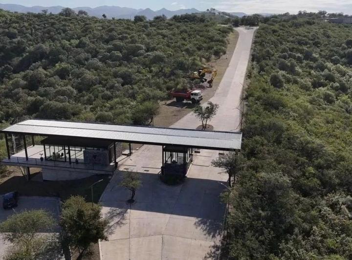 Terreno · 1196m²