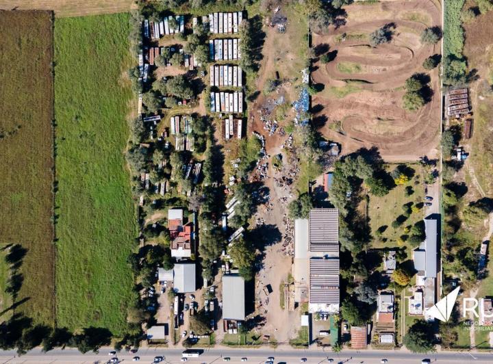 Terreno · 757m²