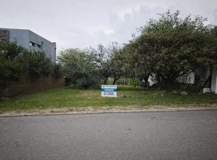 Terreno · 404m²