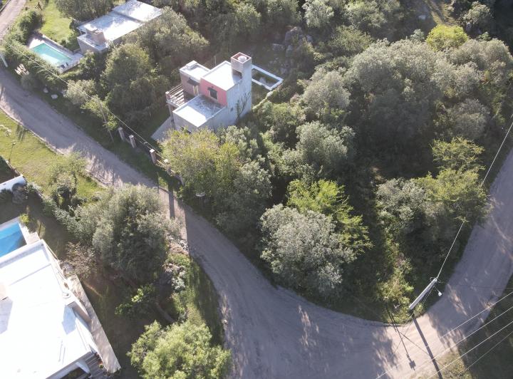 Terreno · 408m²