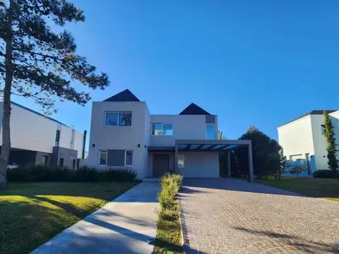 Casa en Venta en Countries y Barrios Cerrados en Esteban Echeverria, Partido de Esteban Echeverría