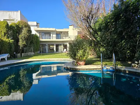 Casa en Venta en Acassuso Santa Fe / Fleming, Acassuso