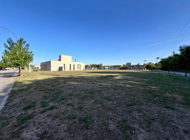 Terreno · 1350m²