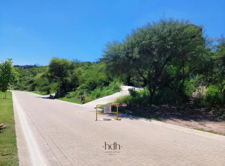 Terreno · 1185m²