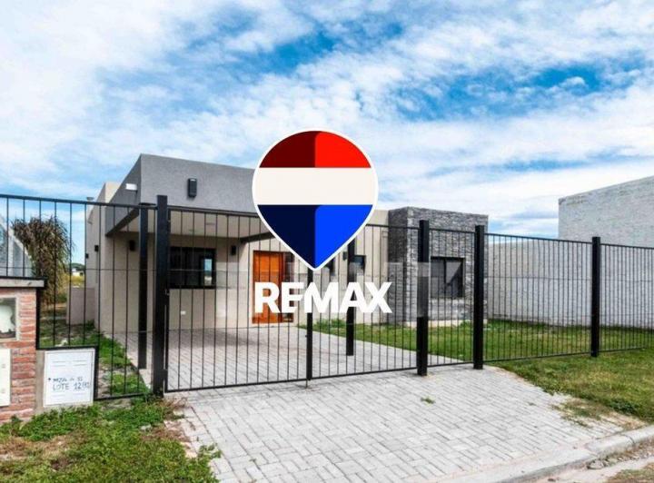 Casa · 85m² · 5 Ambientes · 1 Cochera