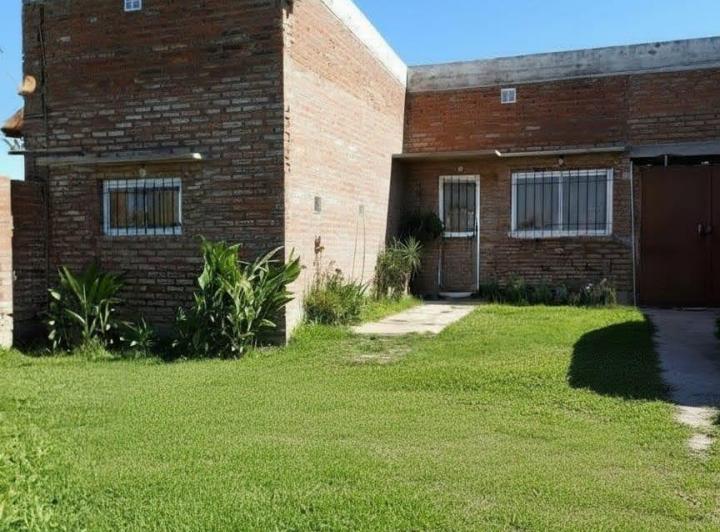 Casa · 150m² · 5 Ambientes · 2 Cocheras