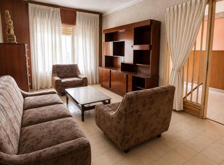 Casa · 148m² · 8 Ambientes