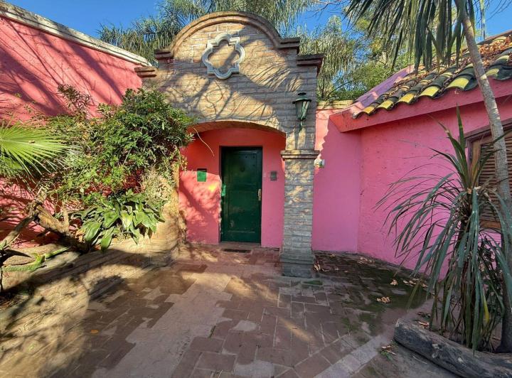 Casa · 424m² · 10 Ambientes · 2 Cocheras