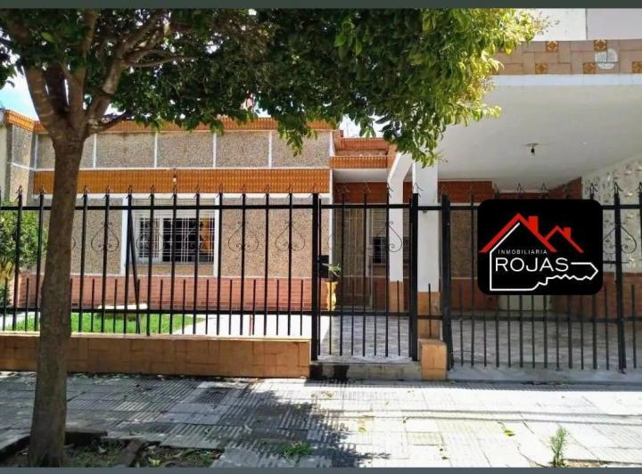 Casa · 210m² · 4 Ambientes