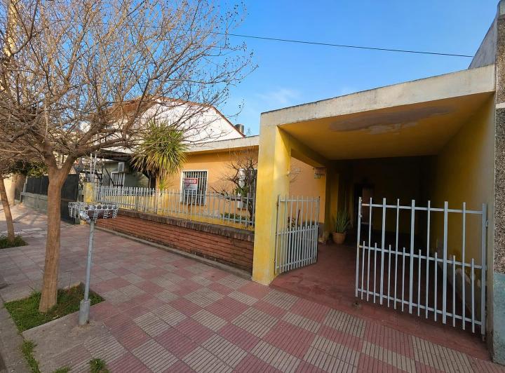Casa · 200m² · 3 Ambientes