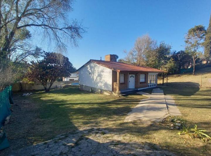 Casa · 1m² · 4 Ambientes · 1 Cochera
