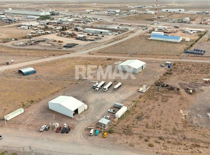 Bodega-Galpón · 976m²