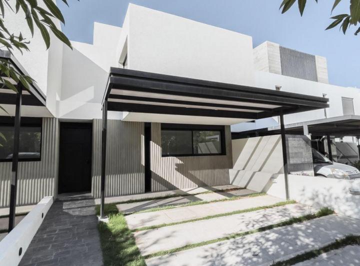 Casa · 160m² · 6 Ambientes · 2 Cocheras