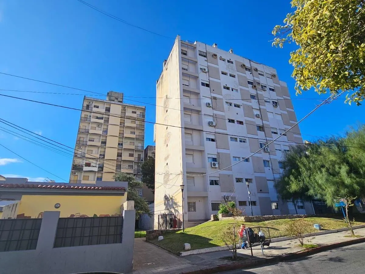 DEPTO 3 DORMITORIOS CON BALCÓN A PASOS DEL CENTRO Y APTO CRÉDITO B ALBERDI