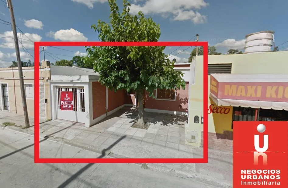 VENTA Bº TALLERES SUR CARLOS GERVASONI 2525 CASA 2 DOR PATIO Y GARAJE