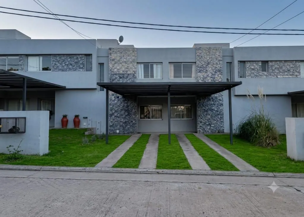 ALQUILER CASA  EN TERRAZAS DE LA ESTANZUELA  LA CALERA