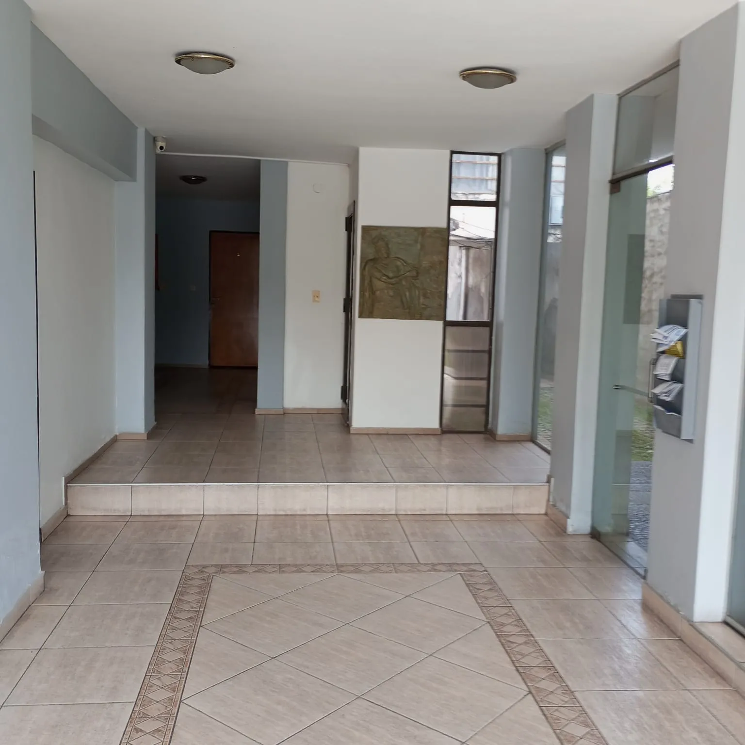 Hermoso dpto 2 dormitorios con balcon y cochera $800.000- Rincon 266