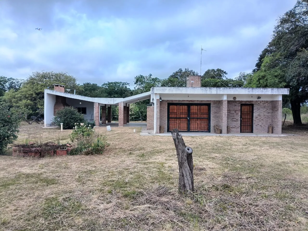 CASA VILLA ESQUIU A METROS DE LA GRANJA VIRGEN DEL MILAGRO