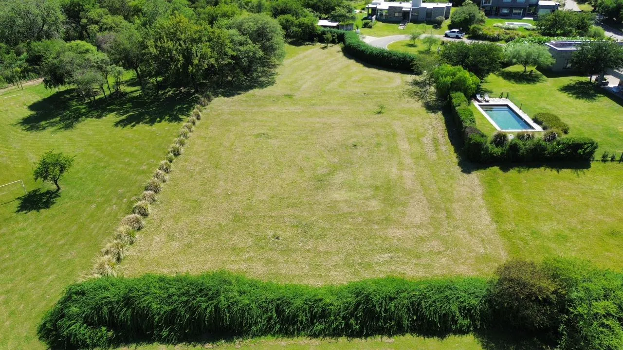 Venta terreno 3248 m2 en Country La Serena, Mendiolaza.