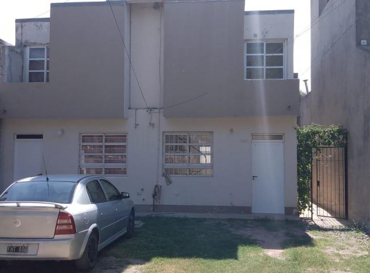 Casa · 64m² · 2 Ambientes · 1 Cochera