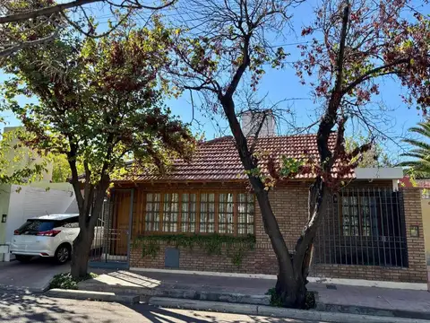 Casa en Venta en Coronel Dorrego, Guaymallén