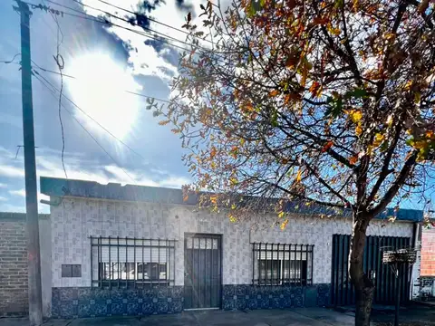 Casa en Venta en Villa Gobernador Galvez, Rosario