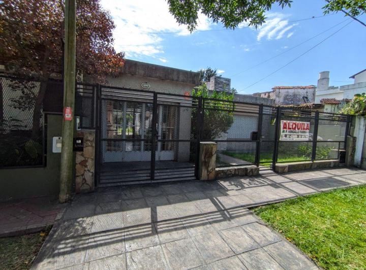 Casa · 120m² · 6 Ambientes · 1 Cochera