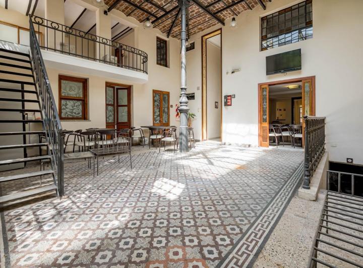 Casa · 950m² · 18 Ambientes