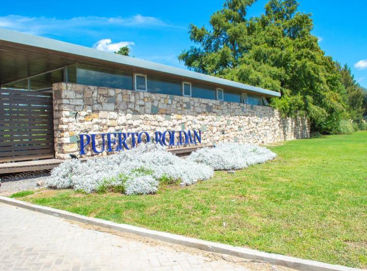 Terreno · 840m²