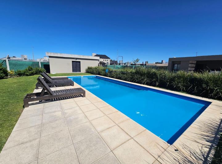 Casa · 105m² · 3 Ambientes · 2 Cocheras