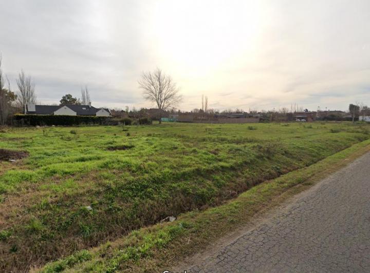 Terreno · 1200m²