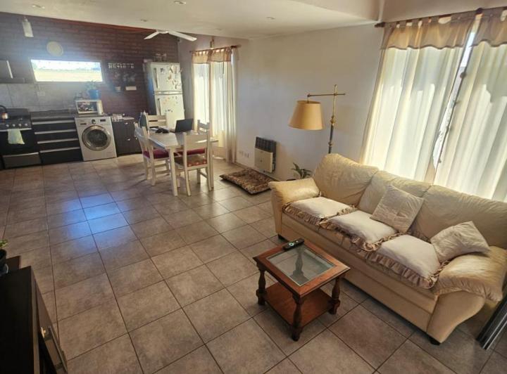 Casa · 123m² · 3 Ambientes · 1 Cochera