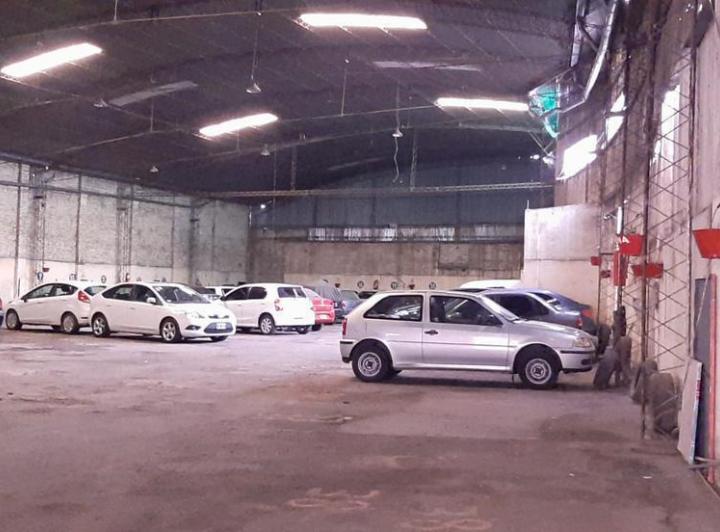 Terreno · 1300m²