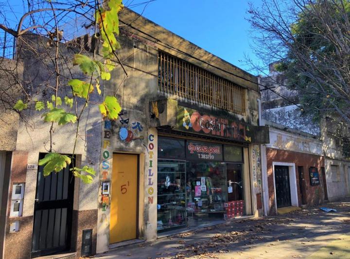 Terreno · 250m² · 6 Ambientes