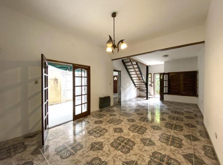 Casa · 130m² · 5 Ambientes · 1 Cochera
