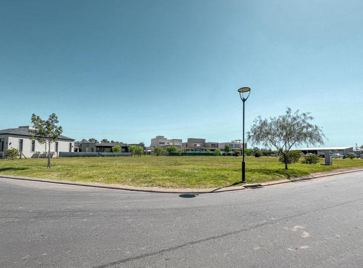 Terreno · 967m²