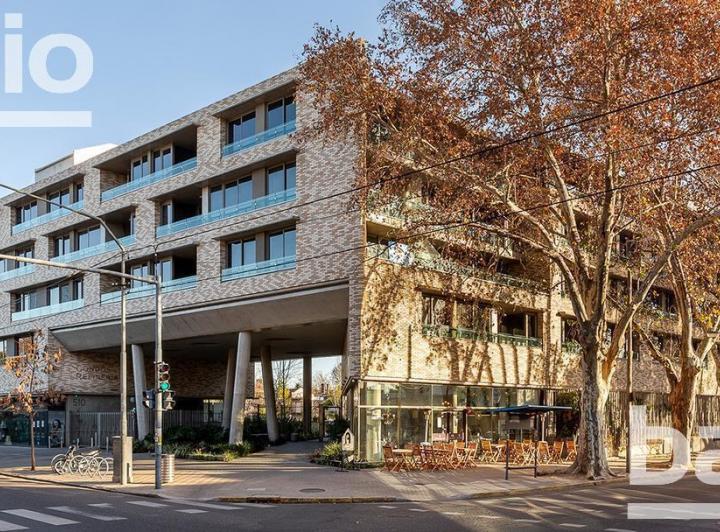 Local comercial · 114m²
