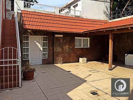Casa · 245m² · 5 Ambientes · 2 Cocheras
