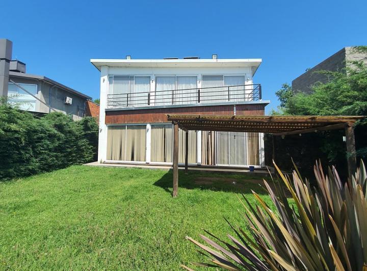 Casa · 150m² · 3 Dormitorios