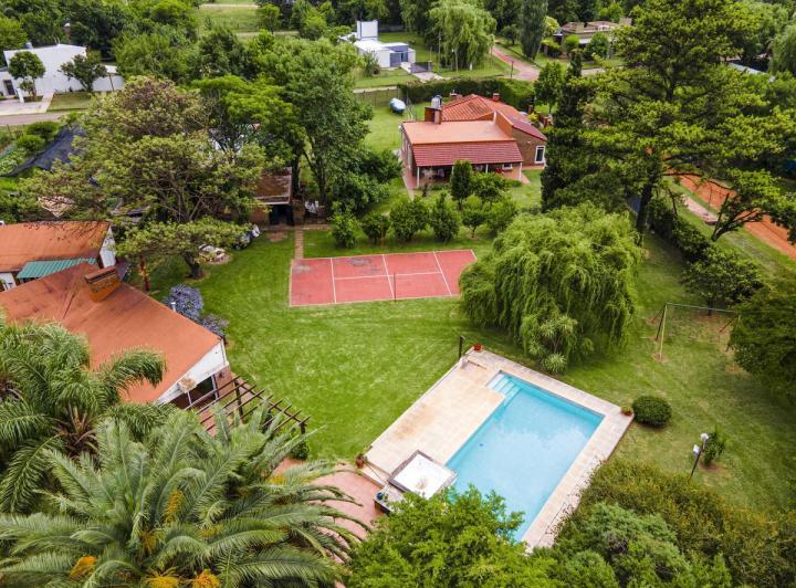 Casa · 537m² · 12 Ambientes · 4 Cocheras