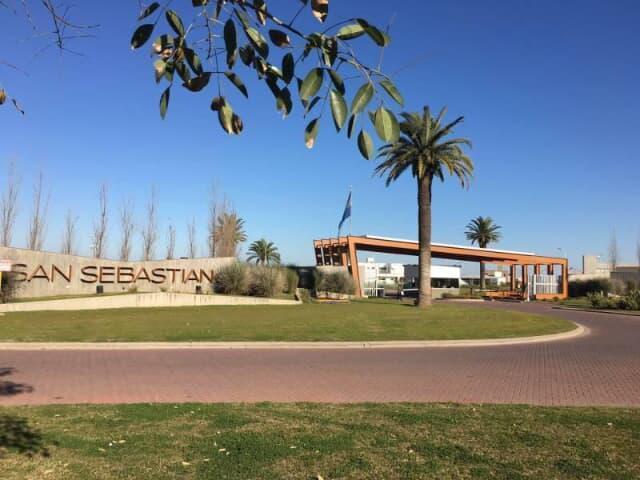 Terreno · 928m²
